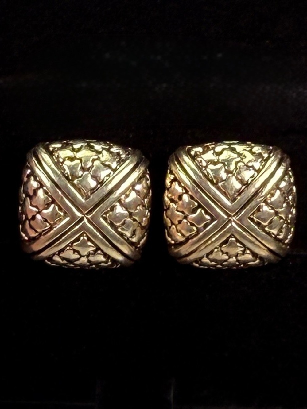 Vintage Textured Aged Bronzetone Goldtone Clip On Earrings